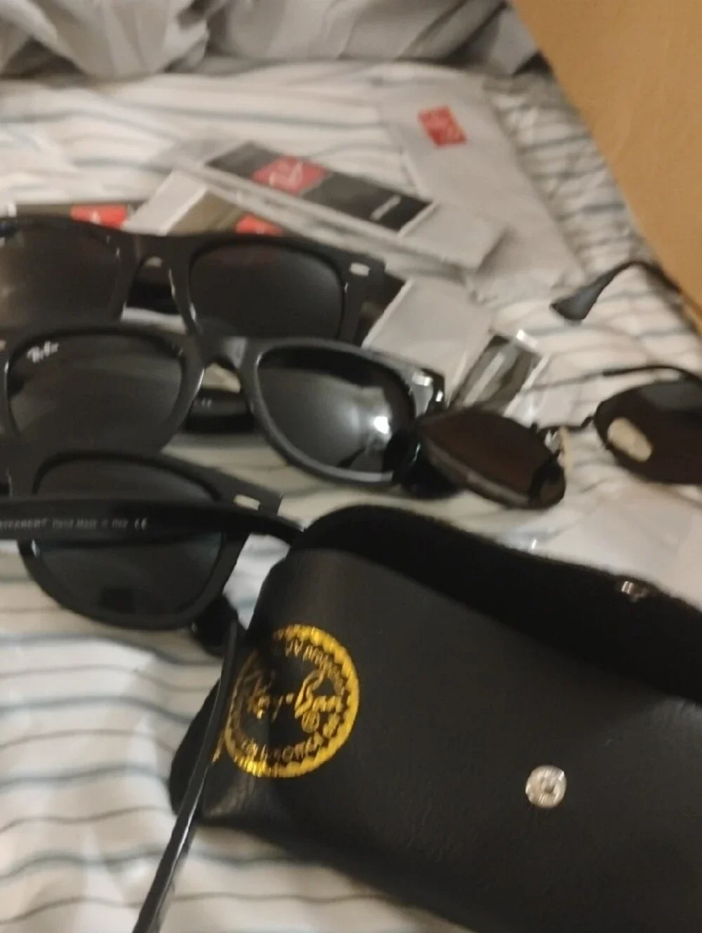 Men's Black Wayfarer Sunglasses - Classic UV Protection Anti Glare